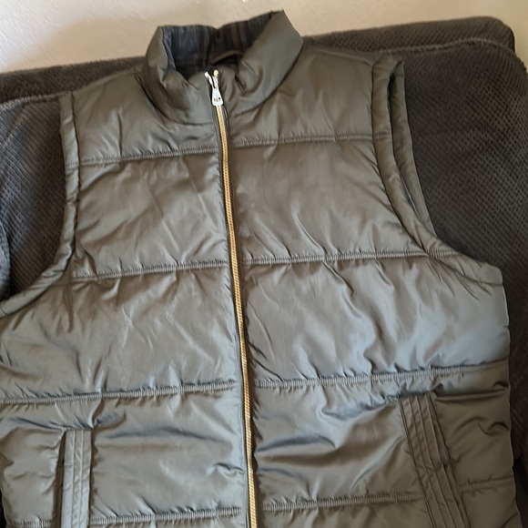 Weatherproof Vest - Picture 3 of 3